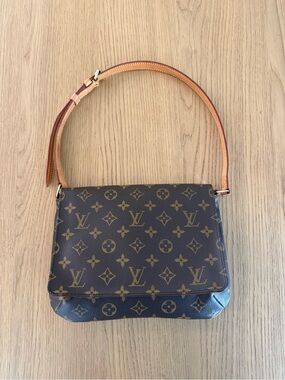 Louis Vuitton Monogram Musette Tango Shoulder Bag